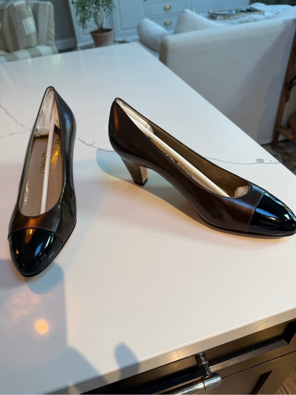 Classic Ferragamo BrownLeather blackCap-Toe Pumps - Women's size 81/2 narrow.